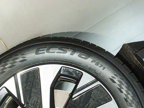 2025�� ̽��L 300TSI ������Ӣ