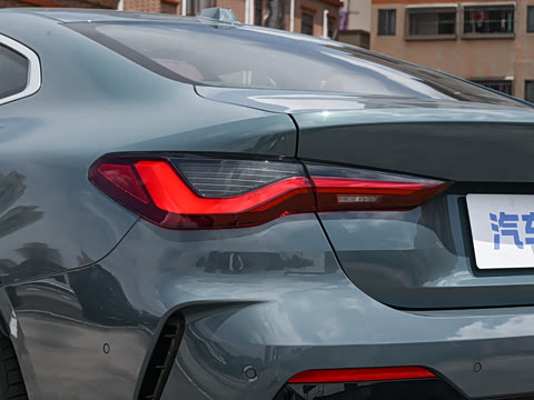 2026�� 425i M�˶���װ