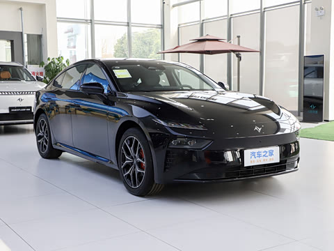 2025�� ���� 650MaxѲ����