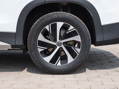 2026�� ̽��L 330TSI ������Ӣ