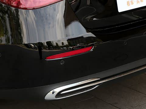 2026�� �Ŀ� E 300 L �����