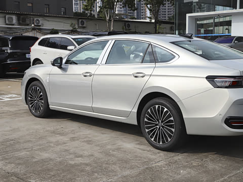2026�� 380TSI DSG���������