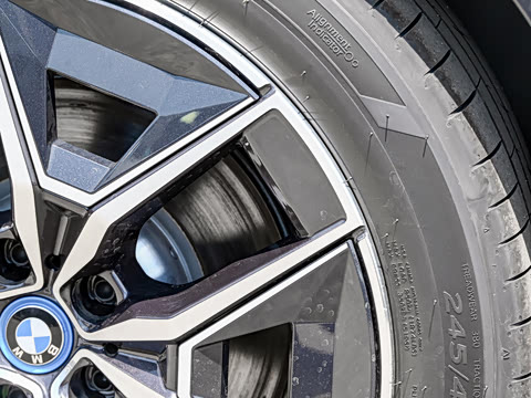 2026�� eDrive 35L M�˶���װ