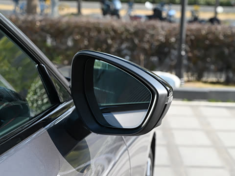 2026�� TFSI quattro 200kW �콢��