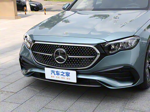 2025�� �Ŀ� E 260 L �˶���