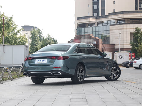 2025�� �Ŀ� E 260 L �˶���