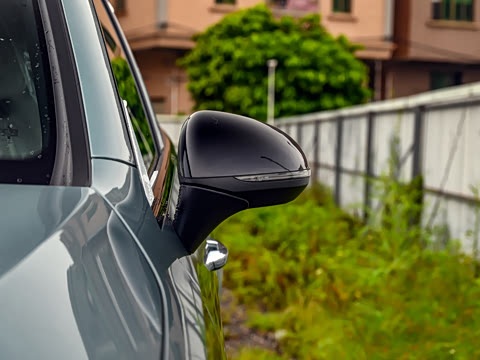 2025�� �Ŀ� GLC 300 4MATIC ����SUV