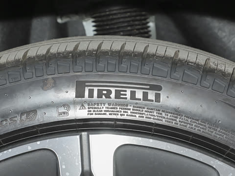 2026�� 3.0 L6 400PS AB�����