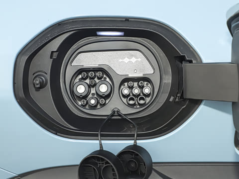 2025�� 501KM ����Ultra��