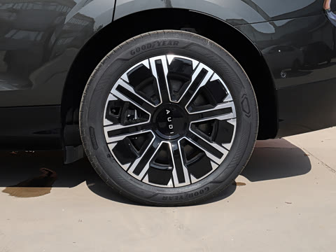 2026�� �ȷ�quattro��