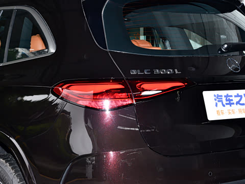 2026�� GLC 300 L 4MATIC ������ 7��