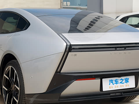 2025�� 820 Max