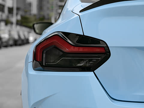 2026�� M240i xDrive