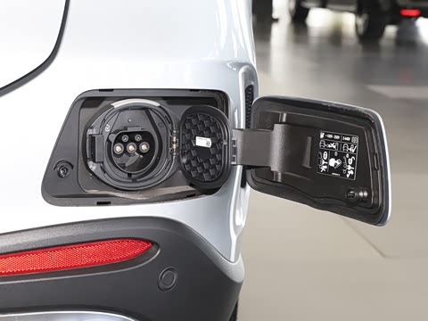 2025�� 350 e L 4MATIC ��ذ�