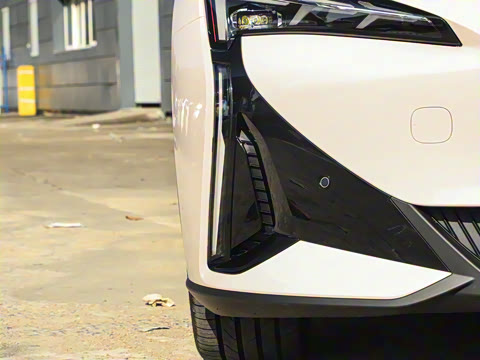 2025�� �Ŀ� 560MAX 185kW