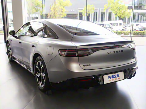 2025�� 705km Max