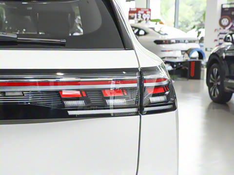 2026�� PRO 380TSI ���� R-Line �����