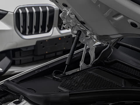 2026�� 330Li ������ M�˶���ҹ��װ