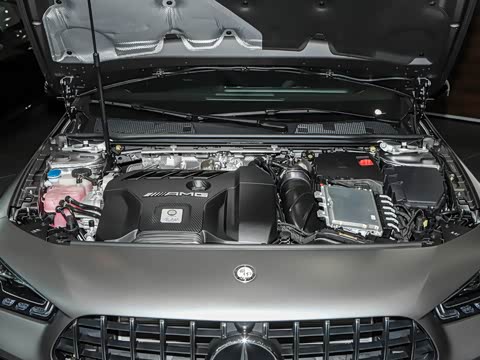 2025�� AMG CLA 45 S 4MATIC+