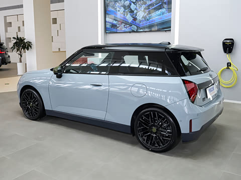 2025�� PAUL SMITH ���ʦ��