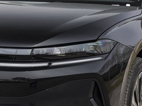 2026�� L 300TSI DSG ������