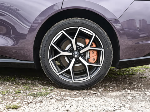 2026�� 240����Ultra+