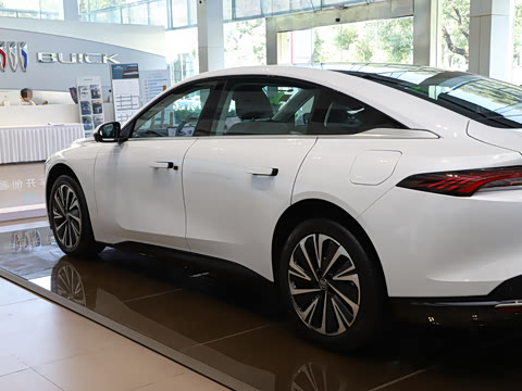 2025�� ������