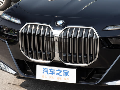 2026�� 740Li ������ M�˶���װ