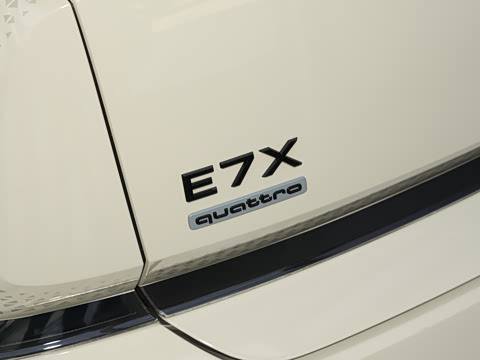 2026�� �ȷ�quattro��