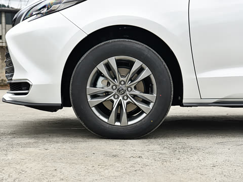2027�� 2.5L ˫����������