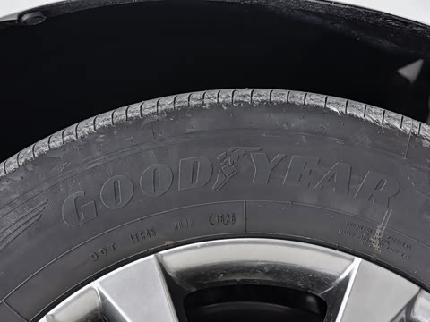 2027�� 2.5L ˫����������