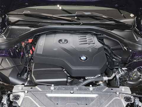 2026�� 225i M�˶���ҹ��װ