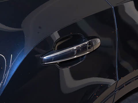 2026�� 4.0T V8