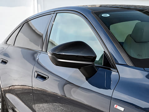 2026�� 2.0T quattro ������	