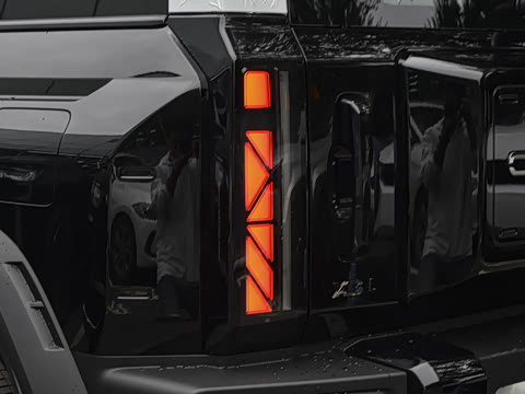 2025�� 215Զ�а�