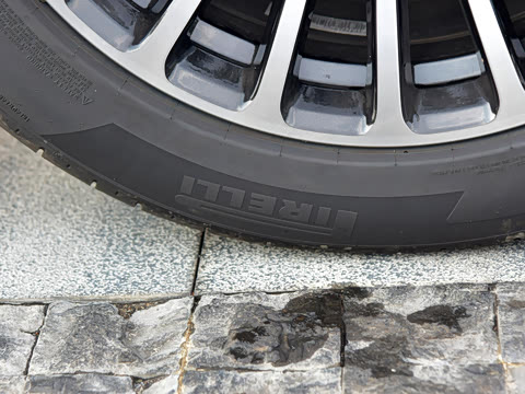 2025�� ���� Ultra ����������