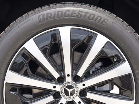 2025�� GLB 220 ʱ����