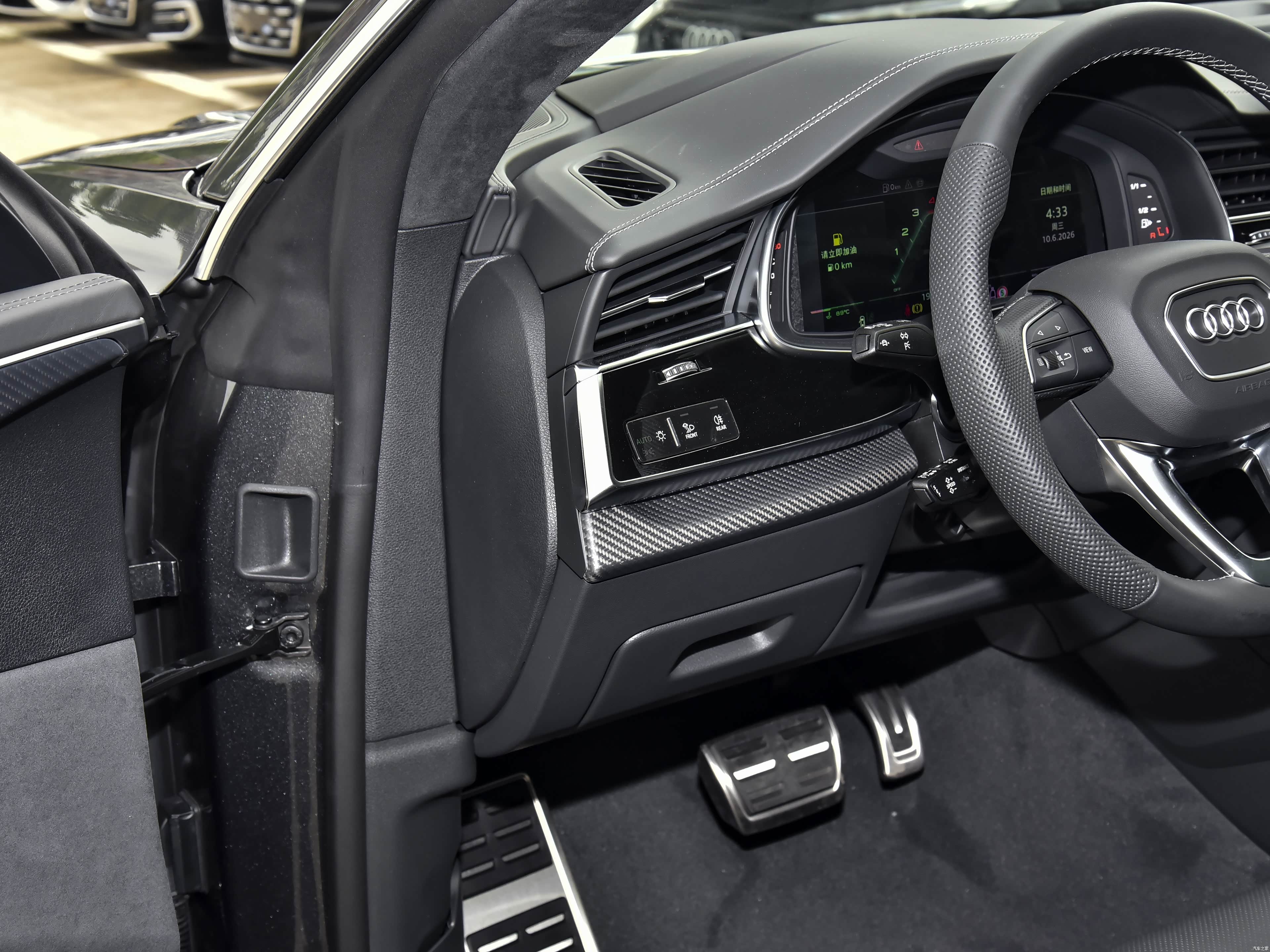 Audi SQ8, миниатюра 16
