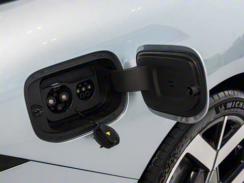 2026�� ���� 725 Max �콢��