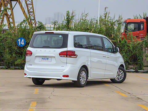 2025�� 2.4L �ֶ��߼����а� CNG 7��