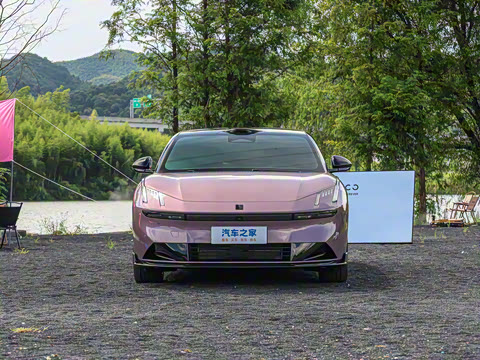 2025�� 240����Ultra