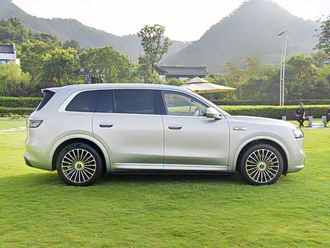 2025�� ���� Ultra ����������