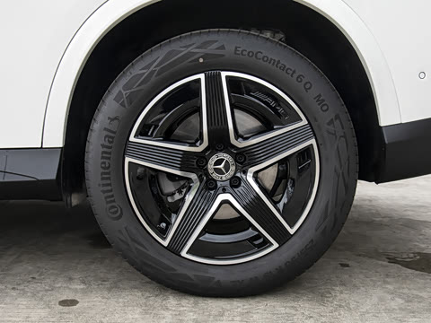 2026�� �Ŀ� GLC 260 4MATIC ����SUV