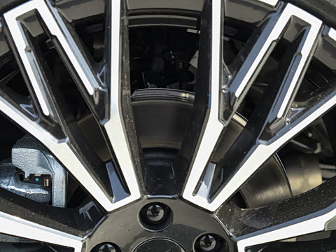 2027�� 2.0T ˫������������