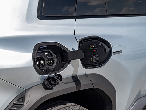 2025�� 501KM ����Ultra��