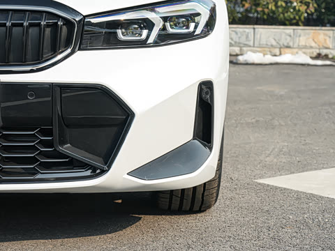 2026�� 330i M�˶���ҹ��װ