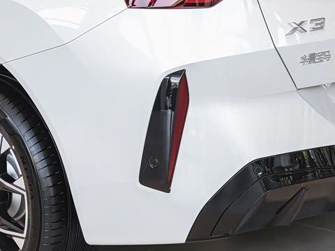 2027�� xDrive25L M�˶���ҹ��װ