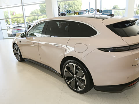 2025�� 100kWh Touring