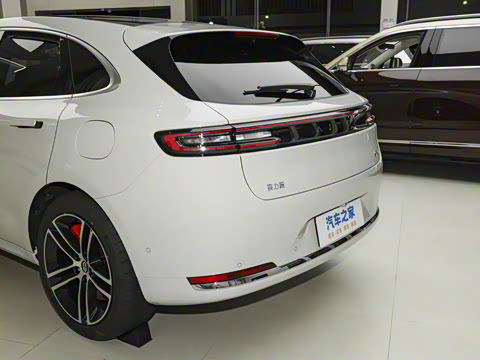 2025�� ����   Ultra ������