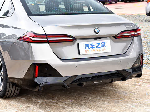 2026�� 525i M�˶���װ
